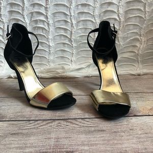 Fiona Night Black and Gold Heels